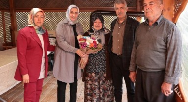 Vali Ünlüer’den Anneler günü ziyaretleri..