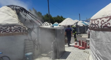 Kahramanmaraş’ta deprem çadırında çıkan yangın paniğe neden oldu 
