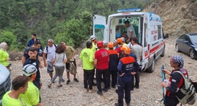 Kahramanmaraş’ta kanyonda mahsur kalan anne ve kızı son anda kurtarıldı