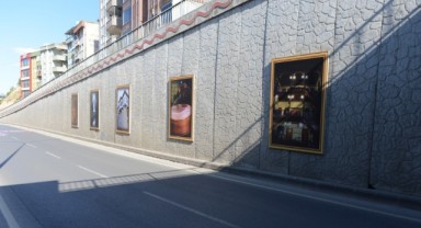Şehrin Değerleri Karamanlı Kavşağı’nı Süsledi