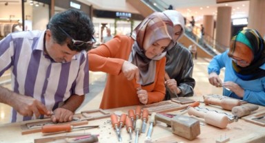 Büyükşehir’in Ahşap Oyma Atölyesi Katılımcıların Beğenisini Kazandı