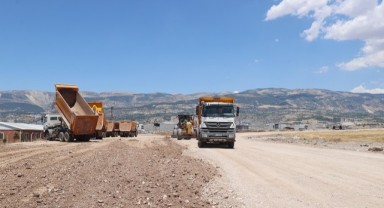 Dulkadiroğlu-Çağlayancerit yolu tamamlanacak..