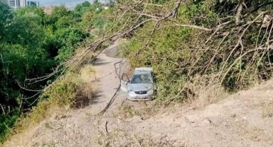 Kahramanmaraş’ta otomobil ormanlık alana sürüklendi: 1 yaralı