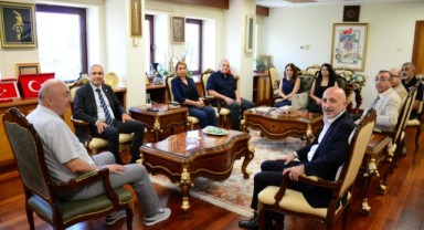 Cumhuriyet Halk Partisi Heyeti ‘Eğitim Buluşmaları’ Kapsamında Rektör Yasım’ı Ziyaret Etti