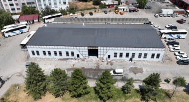 Göksun ve Elbistan Otogarlarında Depremin İzleri Siliniyor