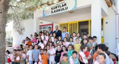Başkan Toptaş'tan 3 bin öğrenciye kırtasiye seti desteği..