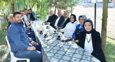 Başkan Toptaş, 11 mahalle muhtarıyla bir araya geldi..