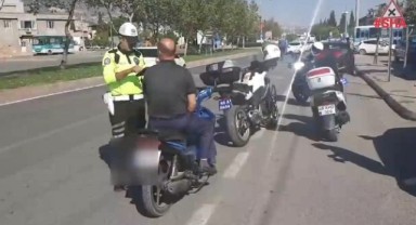 Motosiklet sürücüleri mercek altında..