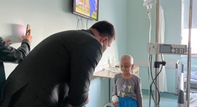 Başkan Nar’dan Lösemi Hastası Çocuklara Moral Ziyareti 