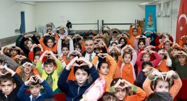 Onikişubat Belediyesi’nin 'Gönülleri Giydiriyoruz' Projesi Tüm Hızıyla Devam Ediyor 