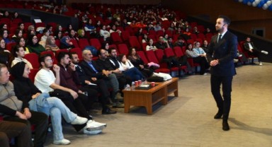 Eğitmenler, Büyükşehir’in Kampında Gençlere Fizik Dersinin Püf Noktalarını Aktardı 