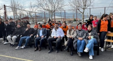 Yeni Yapan Ortaokulunda 