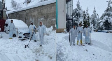 Çağlayancerit Devlet Hastanesi Personeli Kar Kış Dinlemiyor 