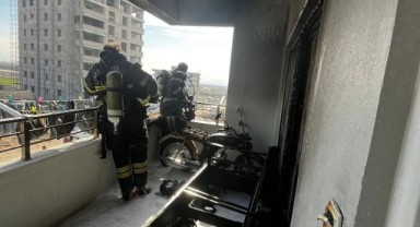 Kahramanmaraş'ta itfaiye ekipleri yangında mahsur kalan 7 kişiyi kurtardı 