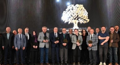 5. Uluslararası Şiir ve Edebiyat Günleri, Görkemli Bir Programla Final Yaptı..