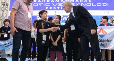 Başkan Fırat Görgel; “Türkiye Yüzyılı’nın Teminatı Gençlerimizin Yanındayız”..