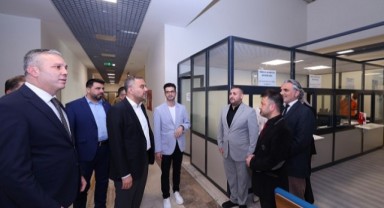 Başkan Toptaş, belediye personeliyle bayramlaştı..