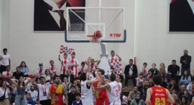 Kahramanmaraş İstiklalspor, Göztepe’yi Mağlup Ederek Rövanşı Aldı..