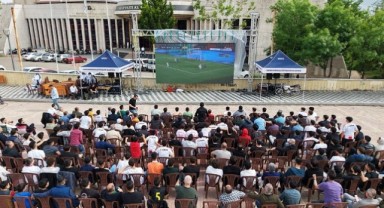 İstiklalspor Tur Atladı, Büyükşehir Heyecanı Dev Ekranda Yaşattı..