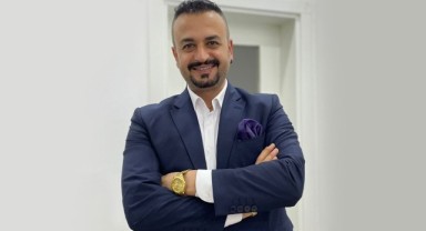 Mecit Bayton; Sahada 11 Kişi Değil, Bir Memleket Vardı.