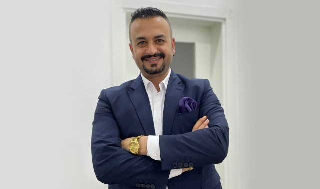 Mecit Bayton; Sahada 11 Kişi Değil, Bir Memleket Vardı.