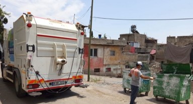Onikişubat Belediyesi’nden Bayramda Alkış Alan Temizlik Harekâtı..