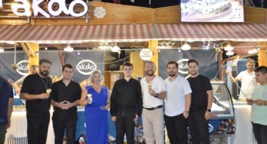 AKDO’dan Cemile Sönmez’e Dondurma Şov  