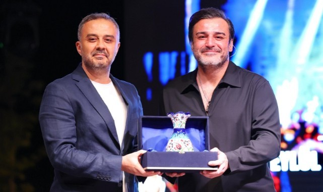 Başkan Toptaş'tan Rıza Tamer'e; Efsane geri döndü..