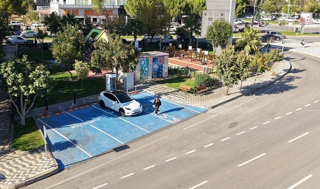 KMBB Enerji’den Yeşil Ulaşım Hamlesi; Araç Şarj İstasyonu Yoğun İlgi Görüyor..