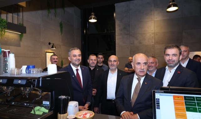 Vahit Kirişci'den Onikişubat Belediyesi'nin yeni markası KahveOn2'ye tam not..