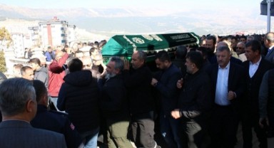 İş adamı Sadi Kır'ın Annesi ebediyete İrtihal Etti..