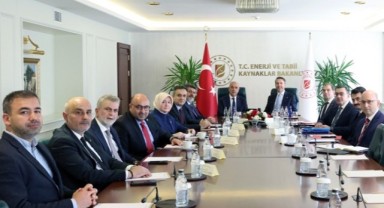 Kahramanmaraş Heyetinden Enerji ve Tabii Kaynaklar Bakanı Bayraktar’a Ziyaret..