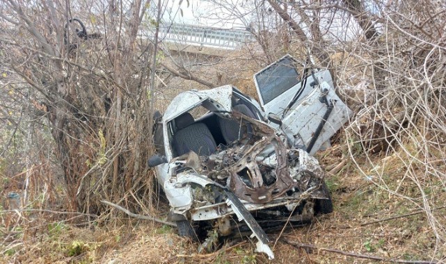 Kahramanmaraş’ta Otomobil Köprüden Düştü: Anne ve Oğlu Yaralandı..