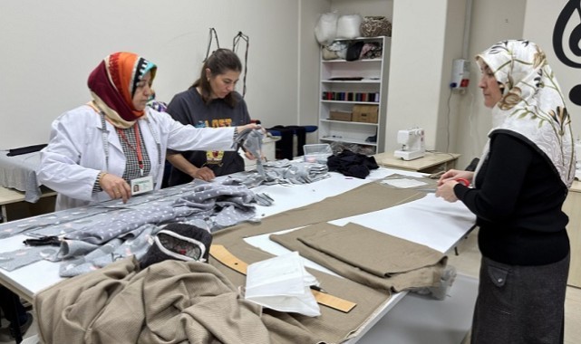 KAMEK’in Giyim Atölyesinde Kadın Eliyle Üretim ve Dönüşüm..