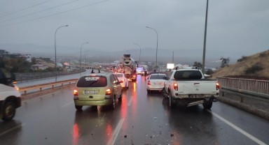 Zincirleme Kaza: 9 Araç Birbirine Girdi..