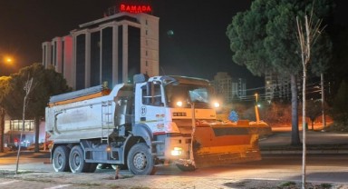 Büyükşehir, Kar Yağışı Öncesi Sahada Yerini Aldı..