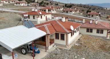 Kahramanmaraş’ta Depremzedeler Tevekkeli Köy Evlerine Yerleştirildi..