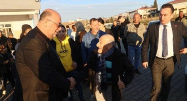 Başkan Akpınar 76. Mahalle Toplantısını Alibey Uşağında yaptı..