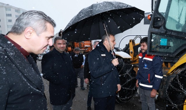 Başkan Toptaş, Karla Mücadeleyi Sahada İnceledi...