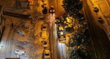Büyükşehir, Karla Mücadelede Mesai Mefhumu Gözetmeksizin Sahada..