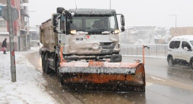 Kahramanmaraş’ta Son Yılların En Sert Kışı Yaşanıyor; Büyükşehir Tüm İmkanlarıyla Sahada..