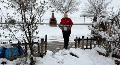 Soğuk Havada Büyükşehir’den Can Dostlara Şefkat Eli..