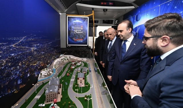 Bakan Kacır’dan Büyükşehir’in Bilim Otobüsü’ne Övgü.