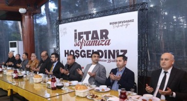 Başkan Akpınar, 105 Mahalle Muhtarı İle İftarda Buluştu..