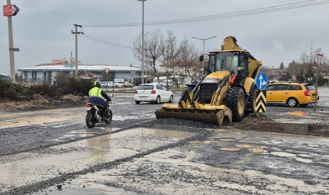 Büyükşehir, Yağışların Oluşturduğu Tahribatları Bir Bir Ortadan Kaldırıyor..