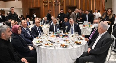 Başkan Görgel, İftar Sofrasında İş Dünyasıyla Bir Araya Geldi..
