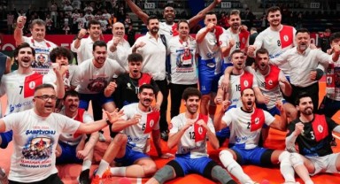 Edeler, artık Efeler Ligi’nde! Şampiyon Onikişubat Belediye Spor kupasına kavuştu..