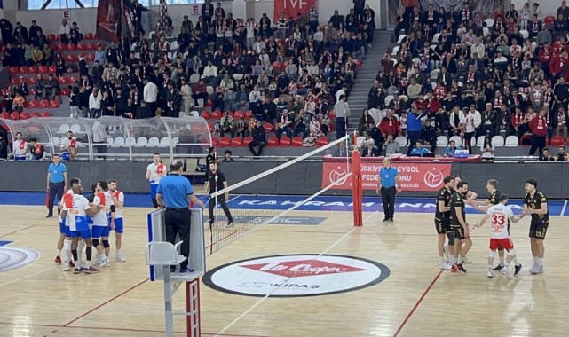 Şampiyonluk Bir Hafta Ertelendi..