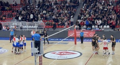 Şampiyonluk Bir Hafta Ertelendi..