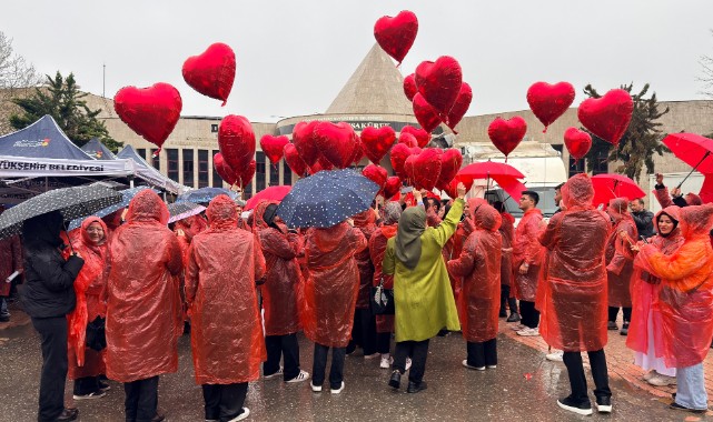 Kahramanmaraş Otizm İçin Yürüdü; Mesajlar Gökyüzüne Bırakıldı 